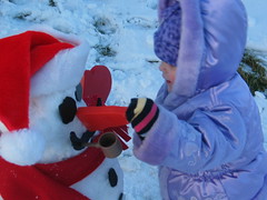 laurel picking snowman's nose