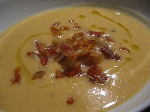 White bean soup with pancetta and browned shallots
