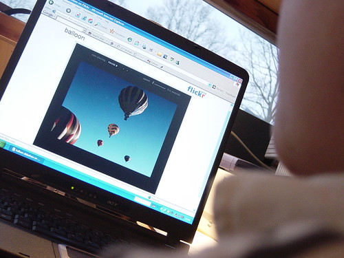 Watching the Flickr slideshow 'balloon' and having fun!